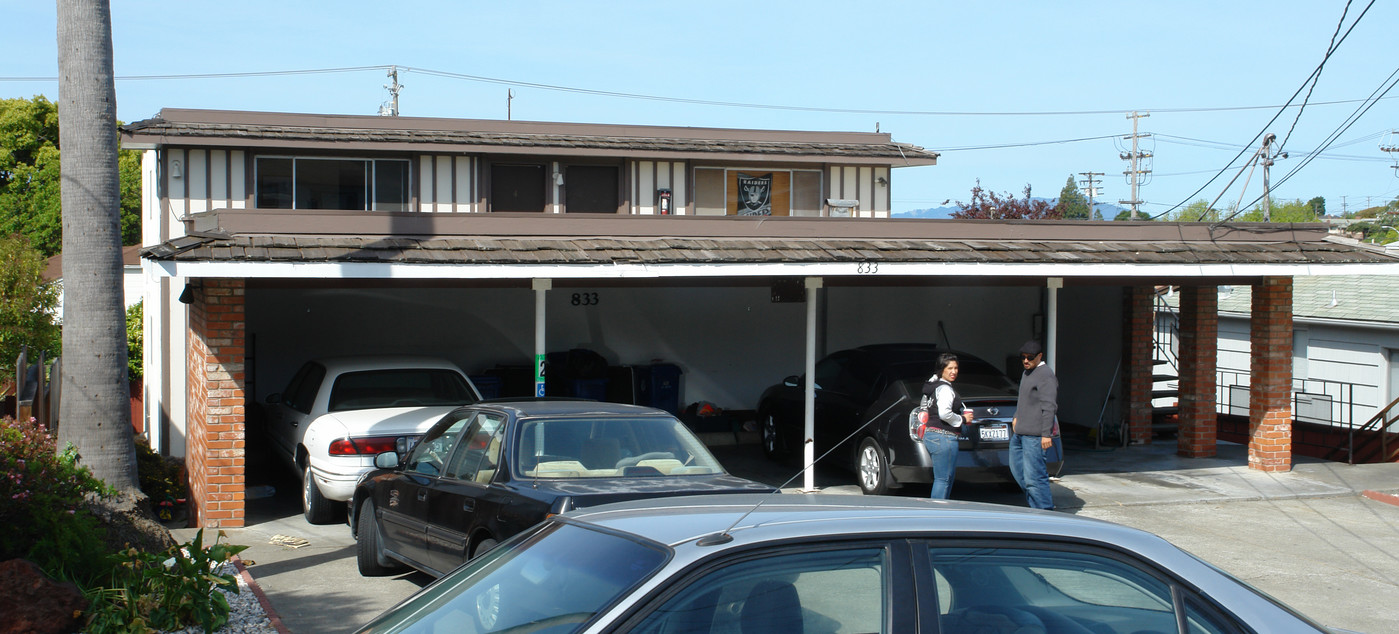 833 Lexington Ave in El Cerrito, CA - Building Photo