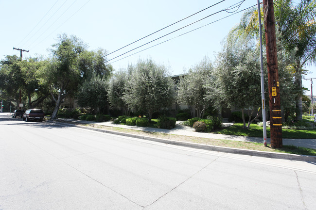 Warwick Park Apartments in Glendora, CA - Building Photo - Building Photo