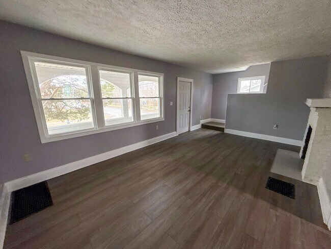 1066 E 12th Ave in Columbus, OH - Building Photo - Building Photo