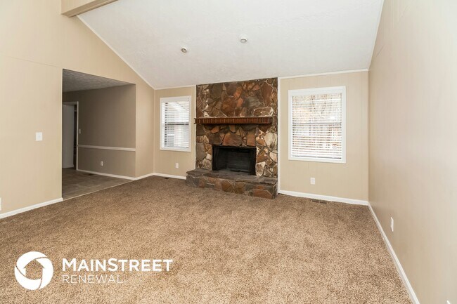 591 Mary Erna Dr in Fairburn, GA - Building Photo - Building Photo