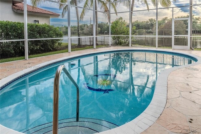 property at 2893 Oakbrook Dr