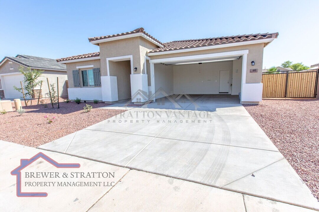 495 E Rio Pl in Casa Grande, AZ - Building Photo