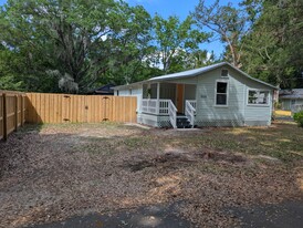 904 NW 29th Pl in Gainesville, FL - Building Photo