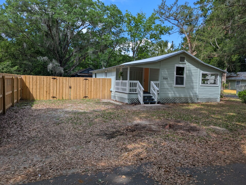 904 NW 29th Pl in Gainesville, FL - Foto de edificio
