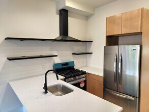 233.5 Palisade Ave in Jersey City, NJ - Building Photo - Building Photo