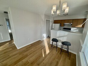 1562 Indiana Ave in Virginia Beach, VA - Foto de edificio - Building Photo