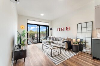 857 COMMUNIPAW Ave in Jersey City, NJ - Building Photo - Building Photo