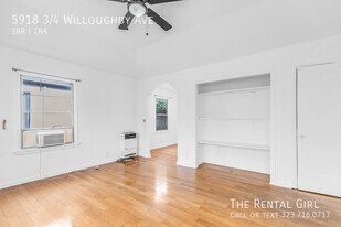 5918 3/4-5914 Willoughby Ave in Los Angeles, CA - Building Photo