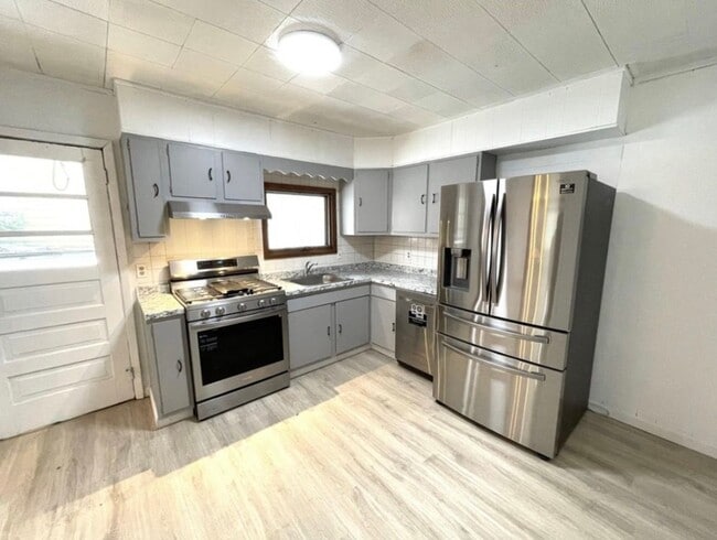 268 Ackley Ave in Johnson City, NY - Building Photo - Building Photo