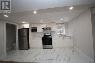 24 Tansley Ave in Toronto, ON - Building Photo - Building Photo