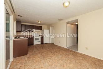 7757 Mt Hood in Dayton, OH - Building Photo - Building Photo