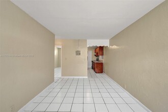 5797 Flagler St in Hollywood, FL - Building Photo - Building Photo