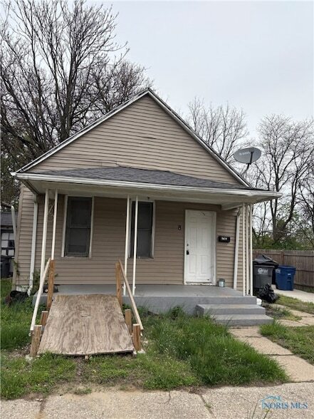 1614 Pinewood Ave in Toledo, OH - Building Photo