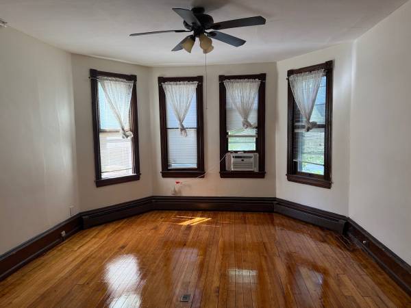 251 E 3rd St, Unit 1 in Moorestown, NJ - Building Photo - Building Photo