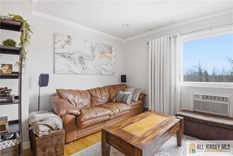 1210 Cricket Ln in Woodbridge Township, NJ - Building Photo - Building Photo