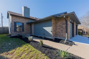 317 Rawhide Loop in Round Rock, TX - Building Photo