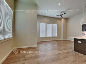 706 Wilshire Brook Ln in Houston, TX - Foto de edificio - Building Photo
