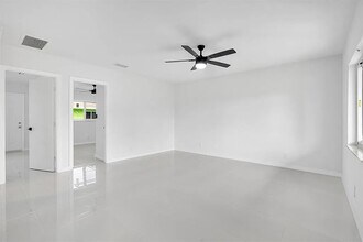 1901 NW 14th Ave in Fort Lauderdale, FL - Building Photo - Building Photo