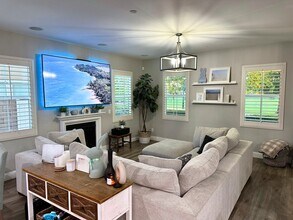 5053 S Heritage Paseo in Ontario, CA - Foto de edificio - Building Photo