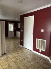 1095 E Jackson St in Milan, TN - Building Photo - Building Photo