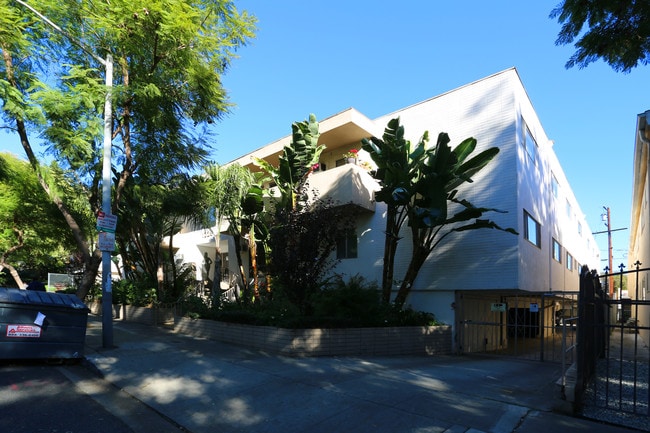 1226 N Fuller