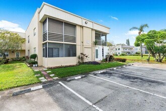 94 Burgundy B in Delray Beach, FL - Building Photo - Building Photo