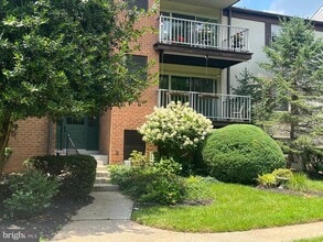 35 Drummers Ln in Wayne, PA - Building Photo - Building Photo