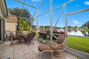 12573 Coral Lakes Dr in Boynton Beach, FL - Building Photo