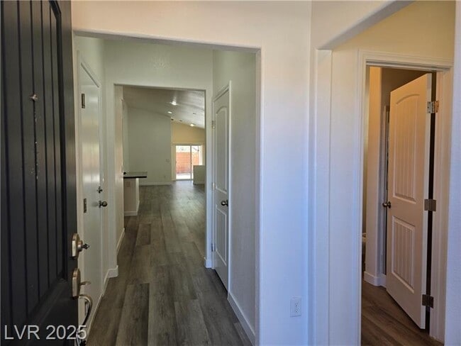 9463 Jumping Frog Ct in Las Vegas, NV - Building Photo - Building Photo