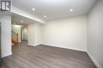 46 Mevira Gardens in Oakville, ON - Building Photo - Building Photo