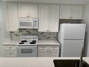 6151 Rancho Mission Rd in San Diego, CA - Building Photo - Building Photo