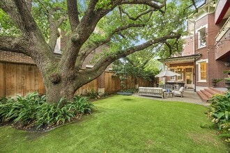 2368 Timber Ln in Houston, TX - Building Photo - Building Photo