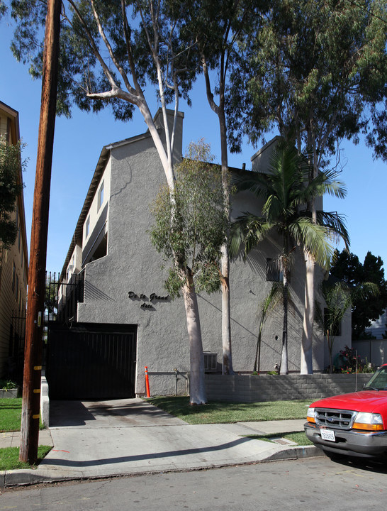 1067 Grand Ave in Long Beach, CA - Foto de edificio