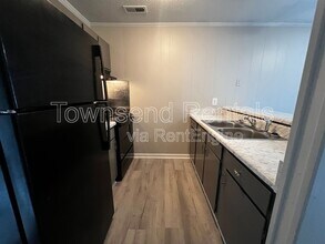 5841 Century Oaks Dr-Unit -D in Fayetteville, NC - Building Photo - Building Photo