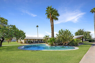 Phoenix Manor - Senior Living for Seniors 55+ in Phoenix, AZ - Building Photo - Building Photo