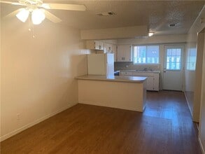 908 Emile St in Bastrop, TX - Building Photo - Building Photo