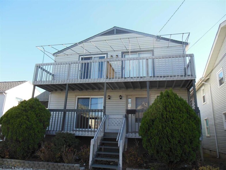 9720 Winchester Ave in Margate City, NJ - Building Photo