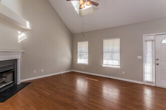 1807 Meadowglen Cir in Mount Juliet, TN - Building Photo - Building Photo