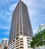 30 E Huron St, Unit 5510 in Chicago, IL - Building Photo