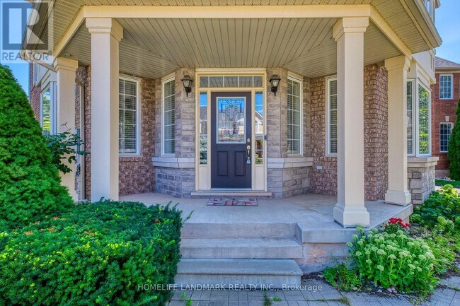 2196 Highcliffe Way in Oakville, ON - Building Photo - Building Photo