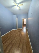 158 Woodward Ave in Queens, NY - Building Photo - Building Photo