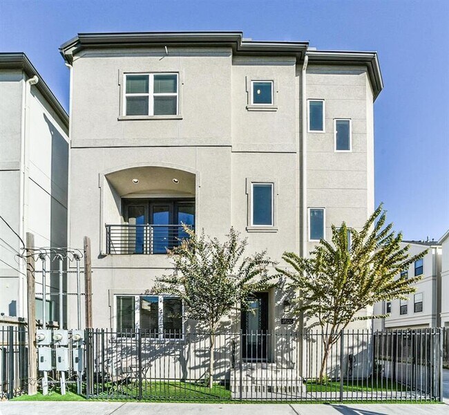 property at 5512 Petty St