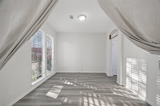 3522 Brookwood Dr in La Porte, TX - Building Photo - Building Photo