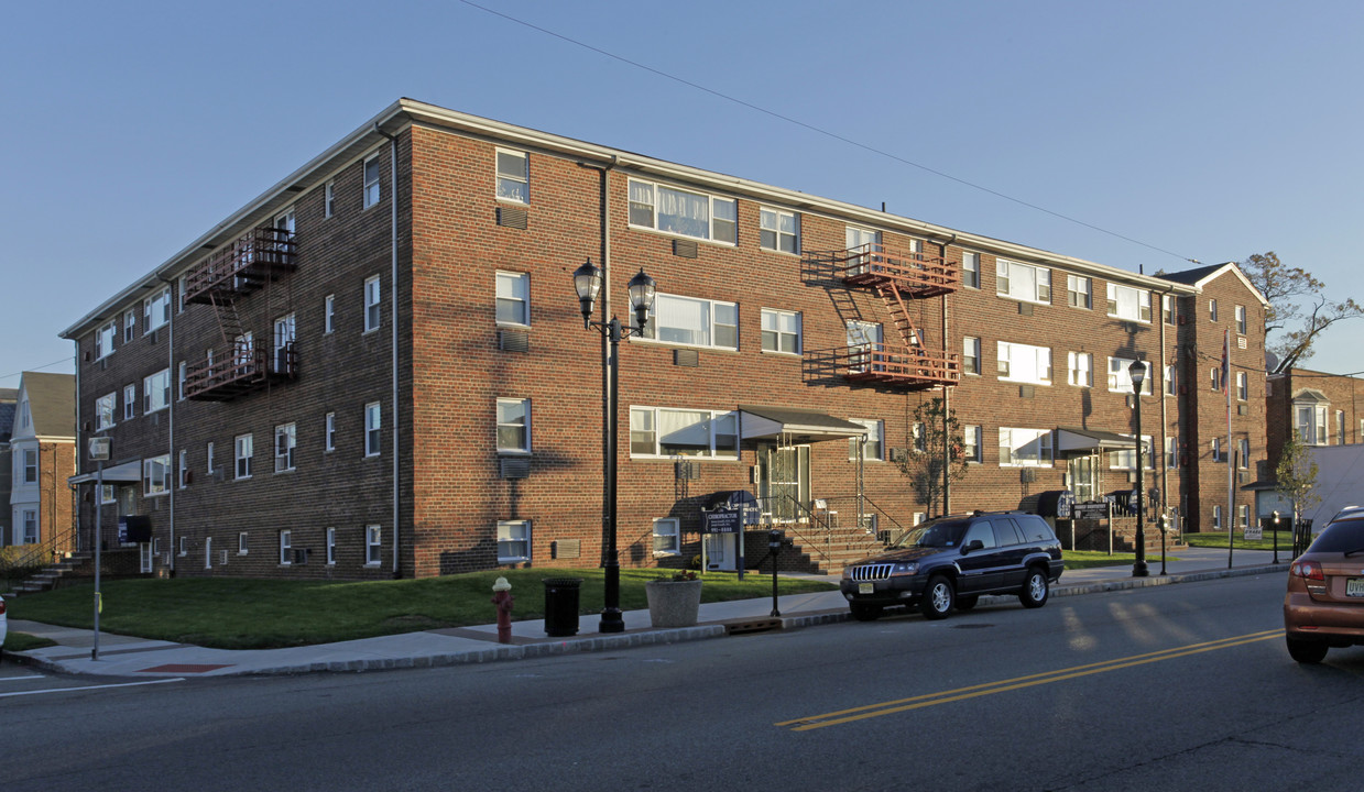 Ridgeview Apartments in North Arlington, NJ - Building Photo