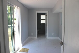 522 SE 20th Ct in Boynton Beach, FL - Building Photo - Building Photo