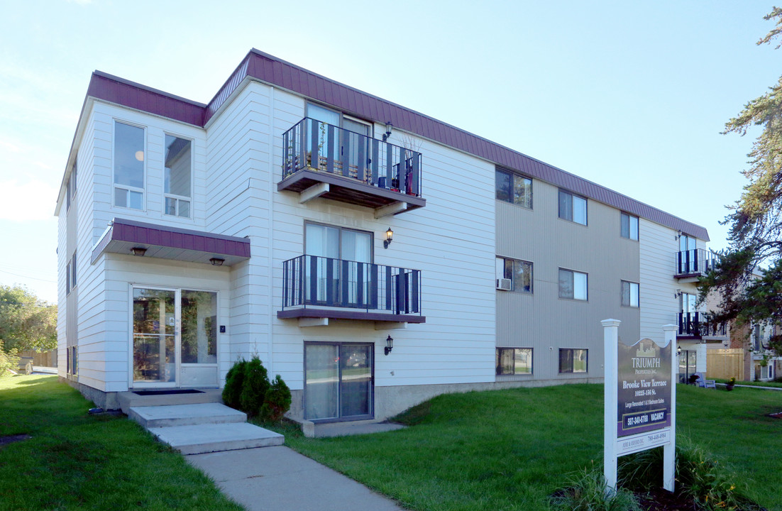 Brooke View Terrace in Edmonton, AB - Building Photo