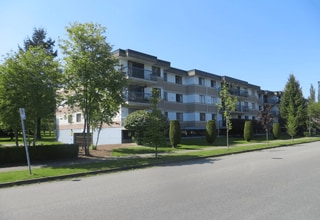 Belaire in Surrey, BC - Building Photo - Building Photo