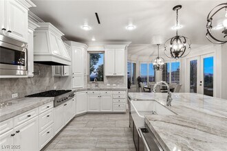 1212 Bunker Hollow Ct in Henderson, NV - Building Photo - Building Photo