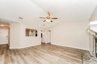 1633 Panther Ridge Ct in Jacksonville, FL - Building Photo - Building Photo