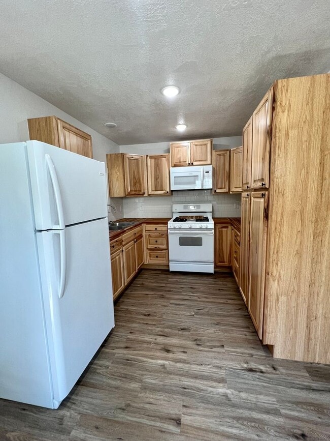 35650 Southern Bluff St in Soldotna, AK - Building Photo - Building Photo